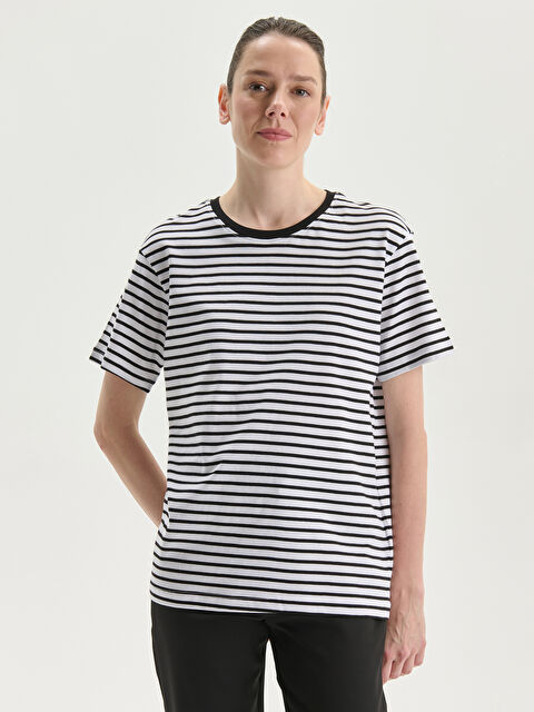 LCWAIKIKI Classic Женская полосатая футболка с круглым вырезом - S5GR62Z8-LEG