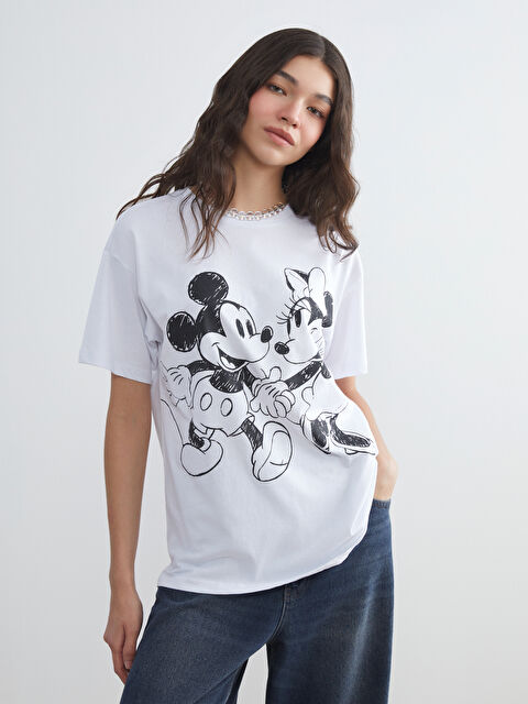 XSIDE Bisiklet Yaka Mickey ve Minnie Mouse Baskılı Kadın Tişört - S5GV29Z8-Q6K