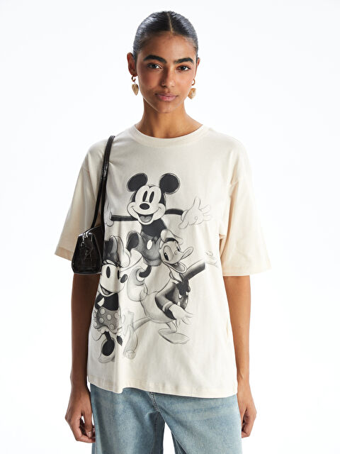 XSIDE Bisiklet Yaka Mickey ve Arkadaşları Baskılı Kadın Tişört - S5GV45Z8-FF7