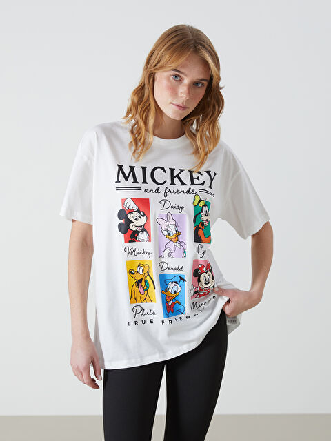 XSIDE Bisiklet Yaka Mickey ve Arkadaşları Baskılı Kadın Tişört - S5GY32Z8-R9J