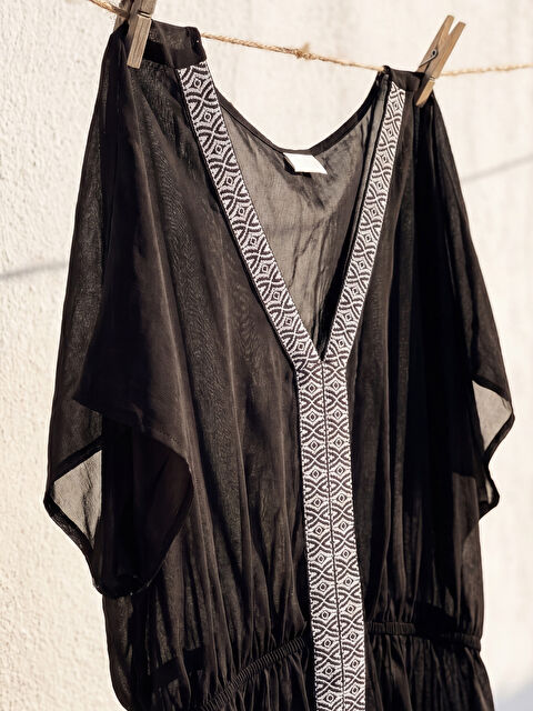 LCW DREAM V Yaka Desenli Kadın Plaj Elbisesi