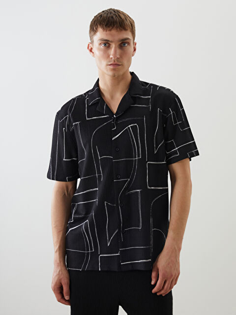 LCW Vision قميص رجالي بأكمام قصيرة وقصة عادية ونقشة