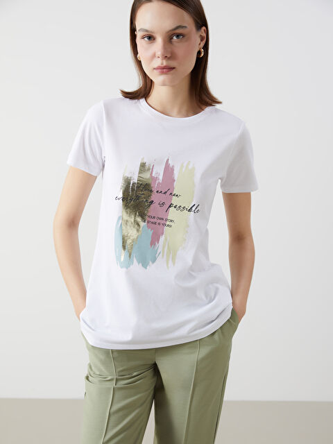 LCW Comfort Bisiklet Yaka Baskılı Kadın Tişört - S5HR14Z8-Q6K