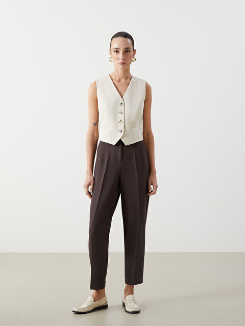 LCWAIKIKI Classic Standart Kalıp Pileli Kadın Pantolon - S5I135Z8-HMK