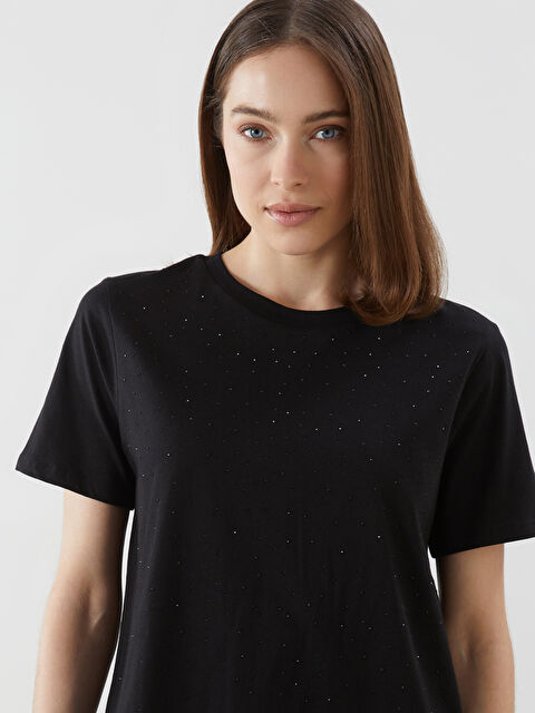 LCW Comfort Bisiklet Yaka Taşlı Kadın Tişört - S5I380Z8-CVL