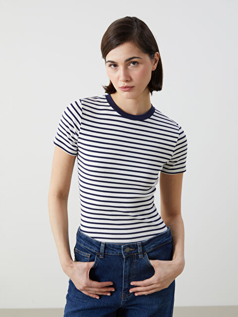 LCW Vision Bisiklet Yaka Çizgili Kadın Tişört - S5I397Z8-LGS