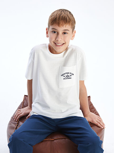 LCW Kids Bisiklet Yaka Erkek Çocuk Tişört - S5IB04Z4-R9J