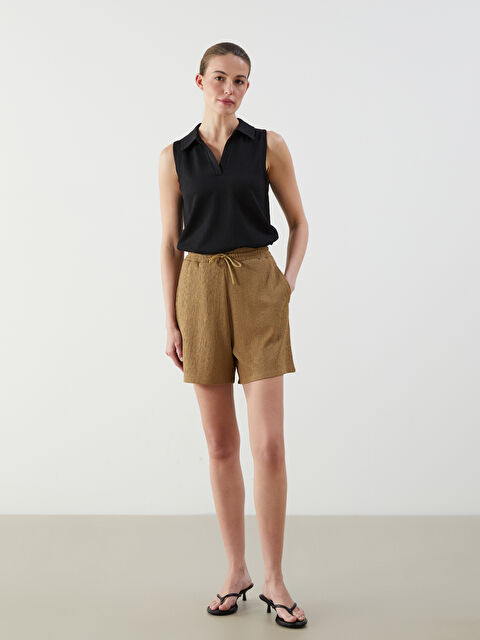 LCWAIKIKI Classic Beli Lastikli Dokulu Kadın Şort - S5IG81Z8-GPD