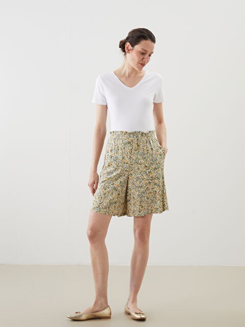 LCWAIKIKI Classic Elasticated Waist Floral Women's Shorts - S5IQ37Z8-F9C