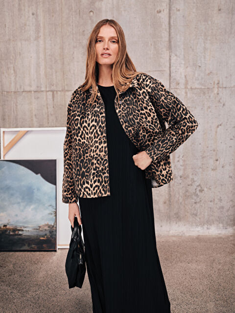 LCWAIKIKI Classic Leopar Desenli Oversize Kadın Jean Gömlek Ceket - S5IT97Z8-LQY