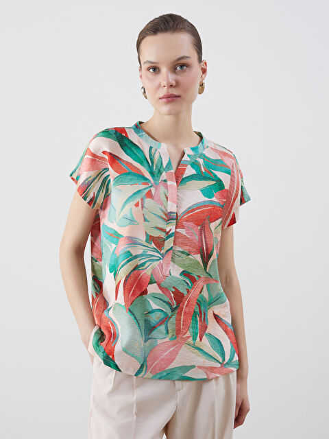 LCWAIKIKI Classic Kaçık Yaka Çiçekli Kadın Bluz - S5J627Z8-F9C