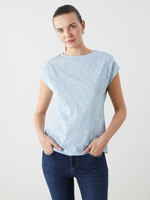 LCWAIKIKI Classic Bisiklet Yaka Çiçekli Kadın Bluz - S5JD41Z8-G9Q