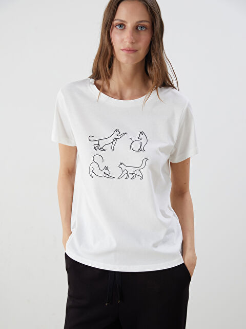 LCWAIKIKI Classic Bisiklet Yaka Baskılı Penye Kadın Tişört - S5JD43Z8-R9J