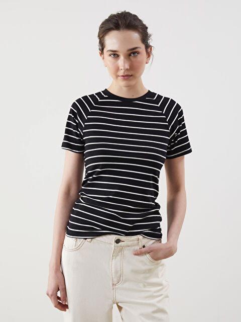 LCWAIKIKI Classic Bisiklet Yaka Çizgili Kadın Tişört - S5JD56Z8-LEG