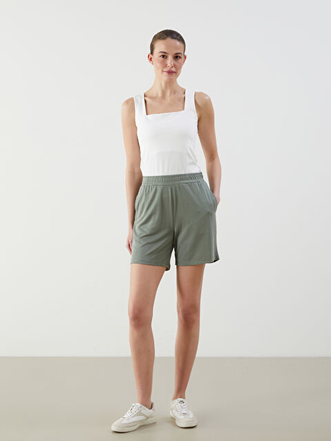 LCWAIKIKI Classic Beli Lastikli Kadın Şort - S5JD70Z8-GNZ