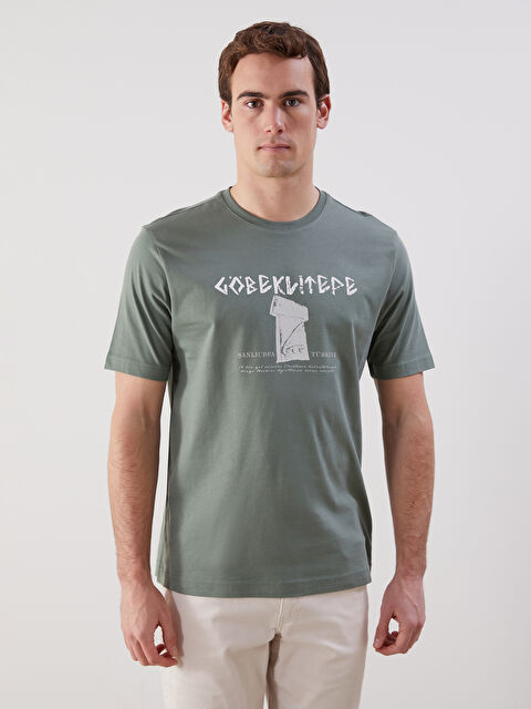 LCWAIKIKI Classic Bisiklet Yaka Göbeklitepe Baskılı Penye Erkek Tişört - S5JQ14Z8-GQQ