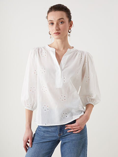 LCWAIKIKI Classic Kaçık Yaka Kendinden Desenli Kadın Bluz - S5JU21Z8-Q6K