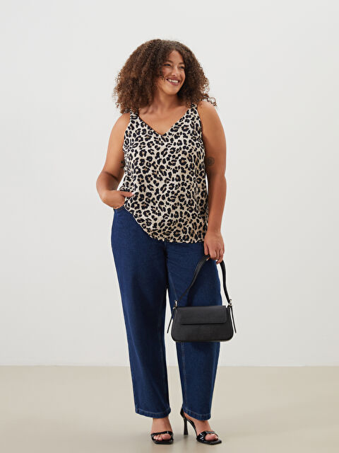 LCWAIKIKI Classic V Yaka Leopar Desenli Kadın Bluz