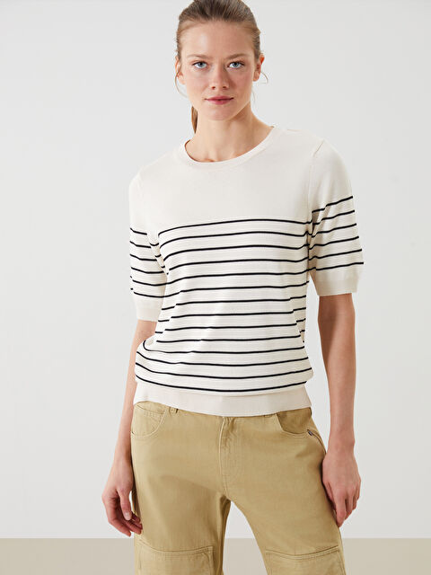 LCWAIKIKI Classic Bisiklet Yaka Çizgili Kadın Triko Kazak - S5K104Z8-LFC