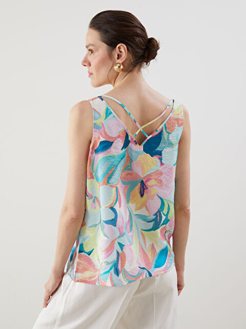 LCWAIKIKI Classic V Yaka Desenli Kadın Bluz - S5K245Z8-F9C