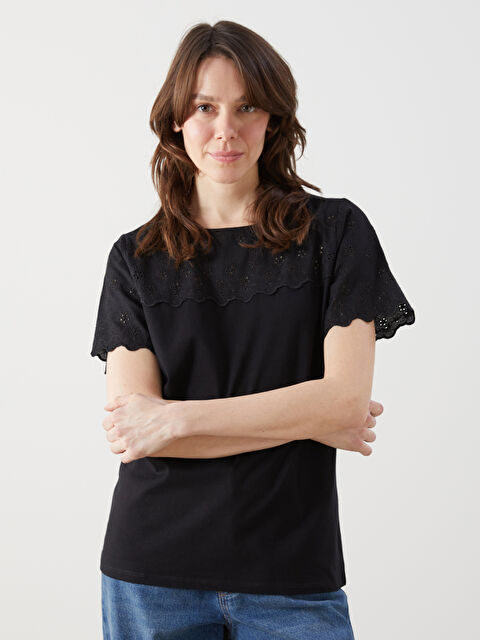 LCWAIKIKI Classic Bisiklet Yaka Nakışlı Kadın Bluz - S5K323Z8-CVL