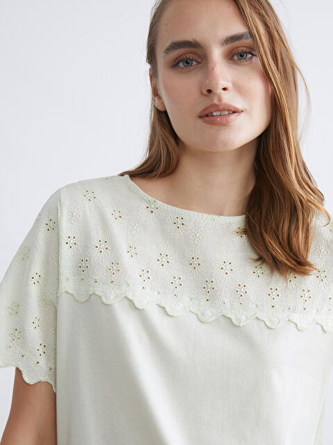 LCWAIKIKI Classic Bisiklet Yaka Nakışlı Kadın Bluz - S5K323Z8-FWG