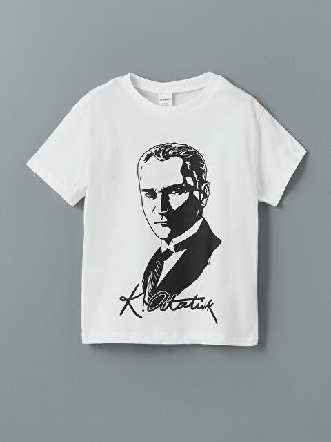 LCW Kids Bisiklet Yaka Atatürk Baskılı Erkek Çocuk Tişört - S5K693Z1-Q6K