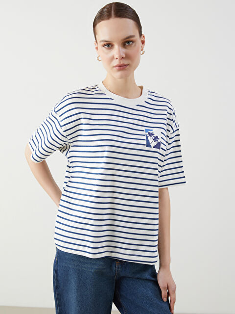 LCW Comfort Bisiklet Yaka Çizgili Kadın Tişört - S5KM41Z8-LGS