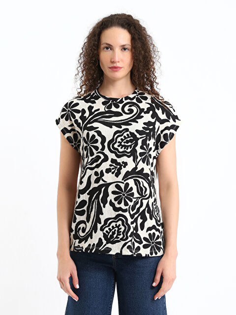 LCWAIKIKI Classic Crew Neck Patterned Women's T-Shirt - S5KP11Z8-LQJ