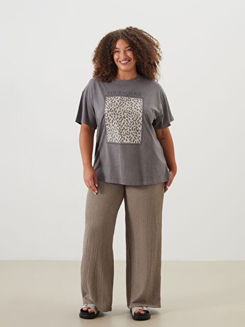 LCW Comfort Bisiklet Yaka Baskılı Kadın Tişört