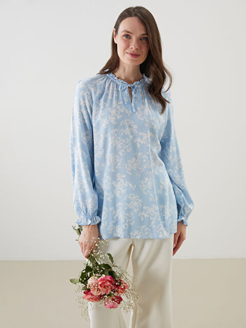 LCW Grace Bağlamalı Yaka Çiçekli Kadın Bluz - S5KU70Z8-LQQ