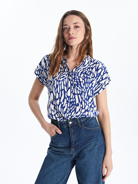 LCWAIKIKI Classic Kaçık Yaka Desenli Kadın Bluz - S5L921Z8-LSJ