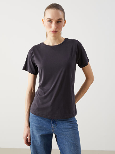 LCWAIKIKI Classic Bisiklet Yaka Kadın Tişört - S5LH46Z8-HFF