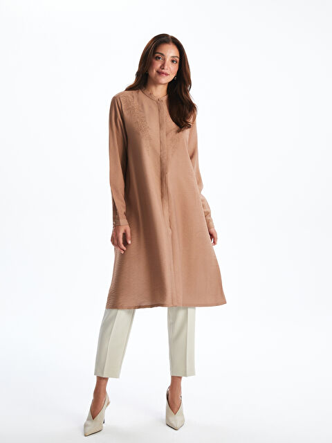 LCWAIKIKI Classic بلوزة طويلة نساء مطرّزة بياقة الجد - S5LH77Z8-GTU