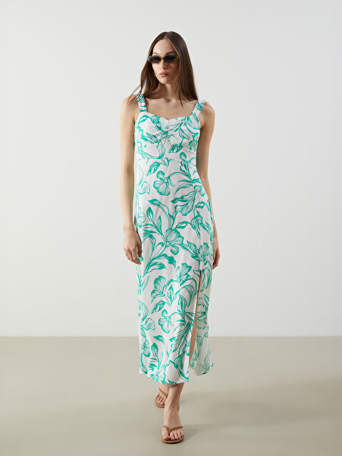 LCWAIKIKI Classic Kalp Yaka Çiçekli Elbise