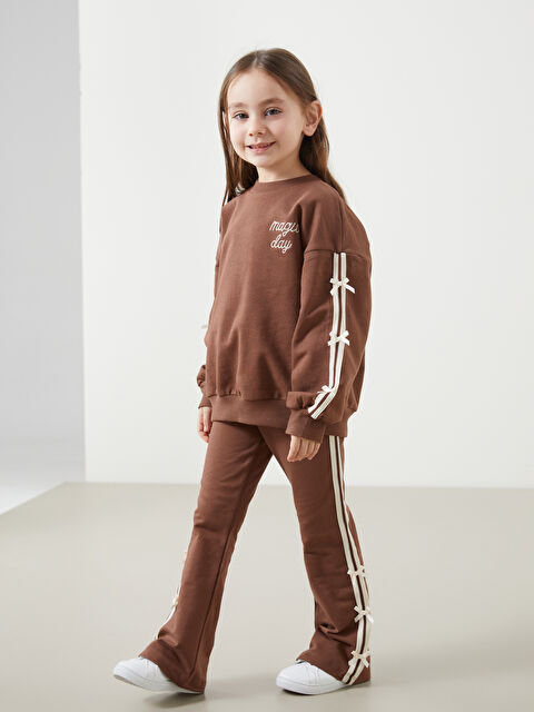 LCW Kids Bisiklet Yaka Kız Çocuk Baskılı Sweatshirt ve Tayt 2'li - S5LQ32Z1-R1R