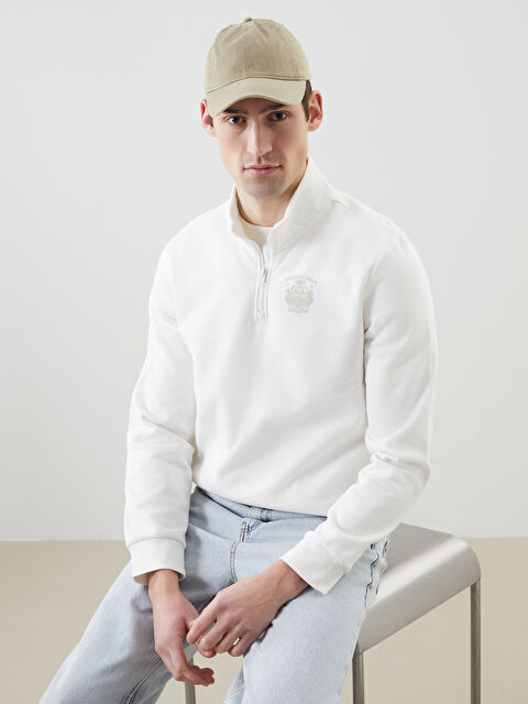 LCWAIKIKI Classic Dik Yaka Uzun Kollu Baskılı Erkek Sweatshirt - S5LV21Z8-R9J