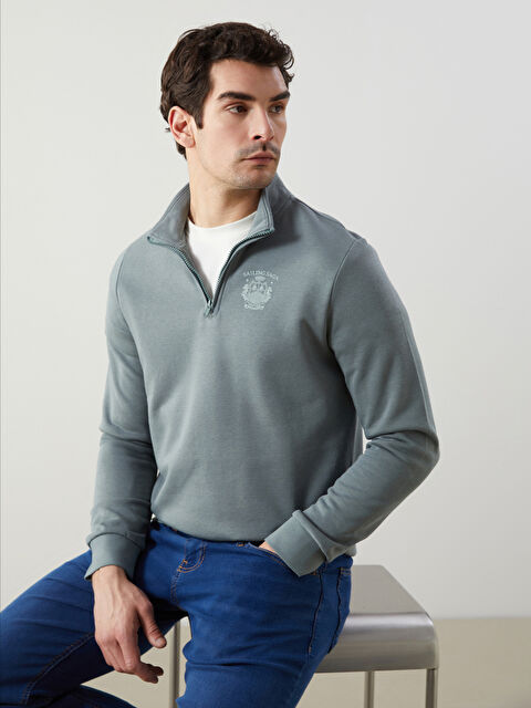 LCWAIKIKI Classic Dik Yaka Uzun Kollu Baskılı Erkek Sweatshirt - S5LV21Z8-VX4