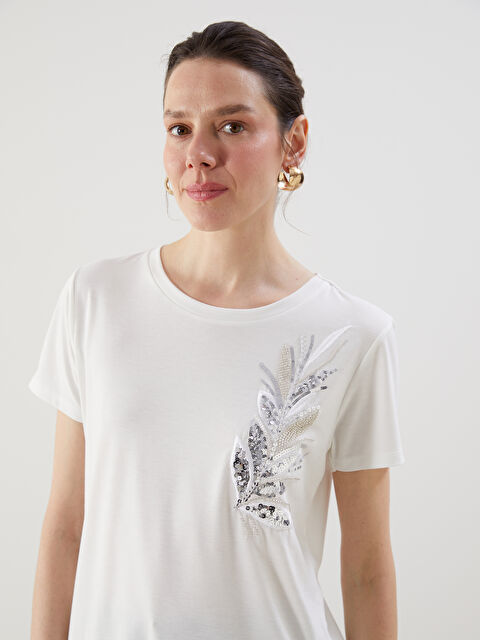 LCWAIKIKI Classic Bisiklet Yaka Pul İşlemeli Kadın Tişört - S5M048Z8-R9J