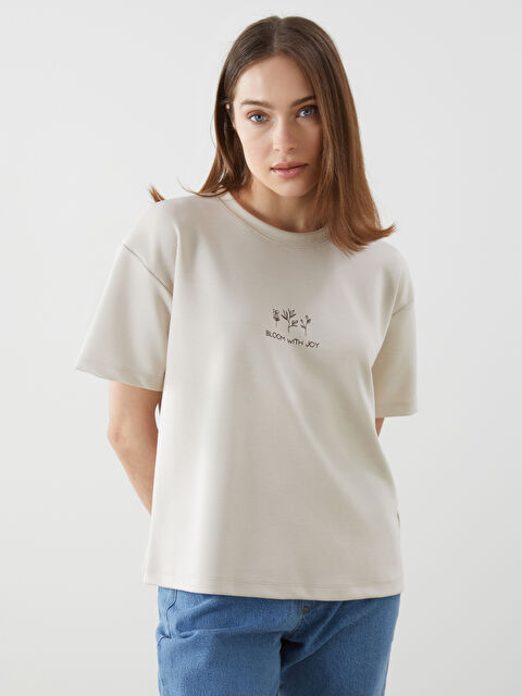 LCW Comfort Bisiklet Yaka Baskılı Kadın Tişört - S5M904Z8-DEC