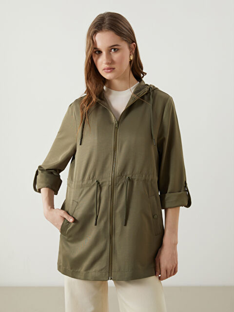 LCWAIKIKI Classic Kapüşonlu Kadın Mont - S5MA03Z8-CRR