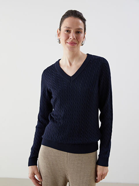 LCW Modest V Yaka Kendinden Desenli Kadın Triko Kazak - S5MA38Z8-CUY