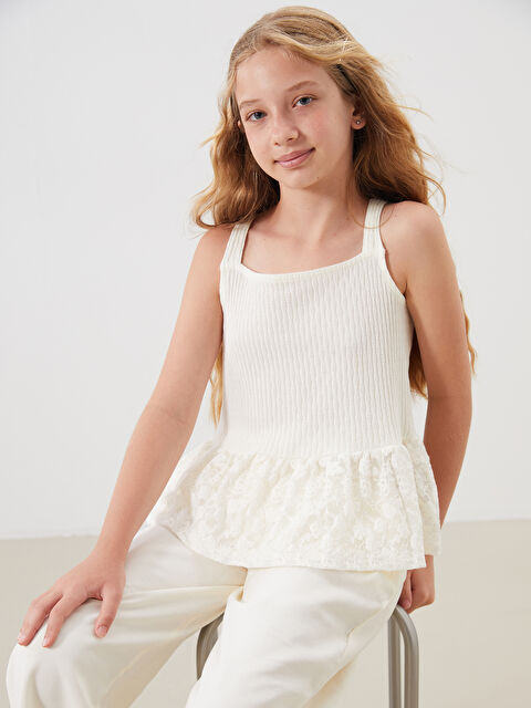 LCW Kids Kare Yaka Dantel Detaylı Kız Çocuk Bluz - S5MA73Z4-KXN