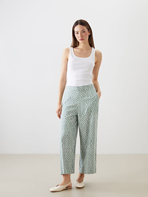 LCWAIKIKI Classic Patterned Women's Capri with Elastic Waist - S5MC52Z8-LRT