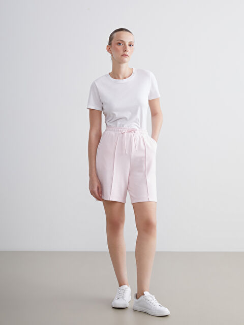 LCWAIKIKI Classic Beli Lastikli Kadın Şort - S5MD02Z8-FWW