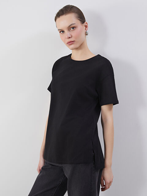 LCWAIKIKI Classic Bisiklet Yaka Kadın Tişört - S5N359Z8-CVL