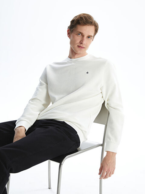 LCWAIKIKI Classic Bisiklet Yaka Uzun Kollu Baskılı Erkek Sweatshirt - S5N382Z8-R9J