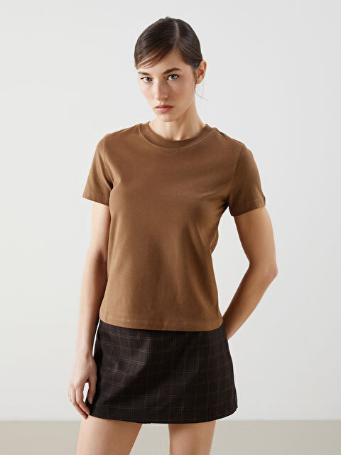 LCW Vision Bisiklet Yaka Nakışlı Kadın Tişört - S5N446Z8-H6J