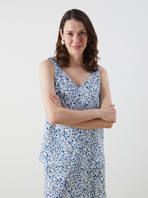 LCWAIKIKI Classic V Yaka Çiçekli Bluz - S5N594Z8-LQQ