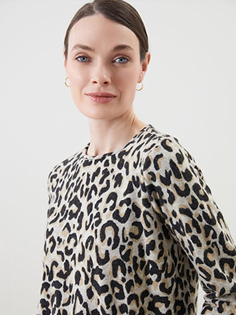 LCW Grace Bisiklet Yaka Leopar Desenli Kadın Bluz - S5N690Z8-LQB